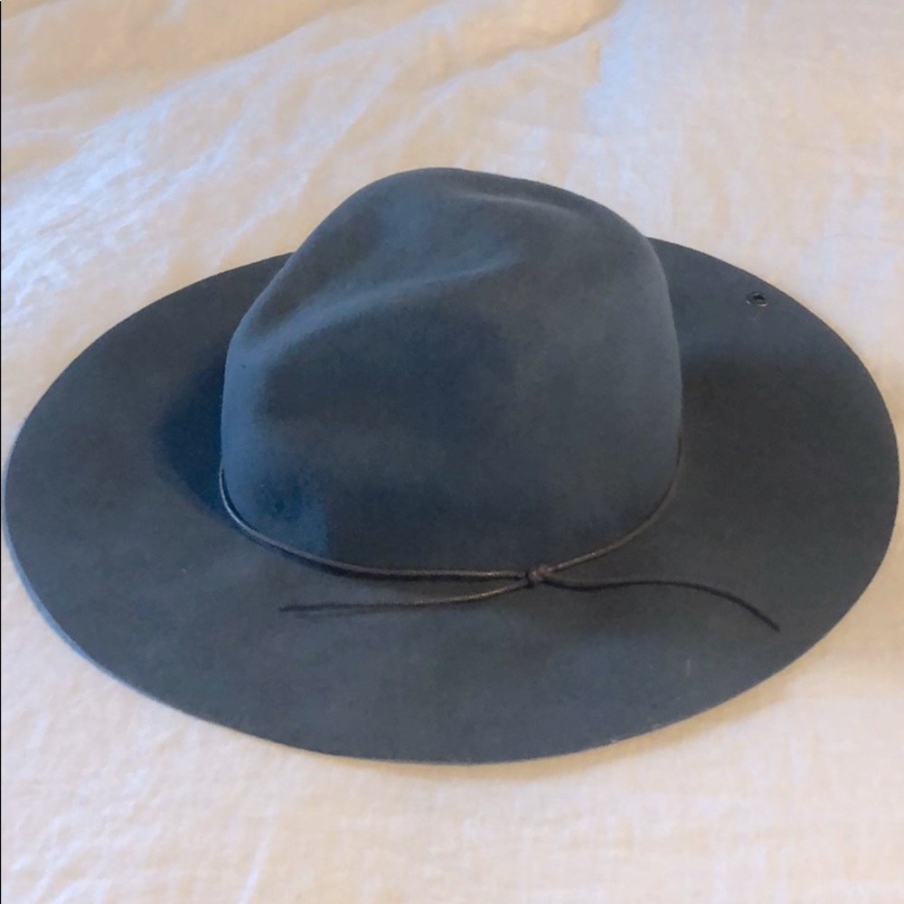 Gray felt floppy fashion hat